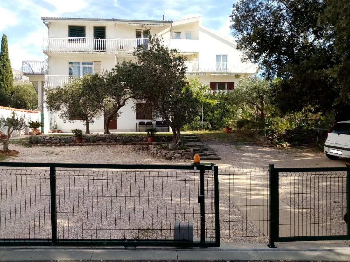 Tihana Makarska Bagian luar foto