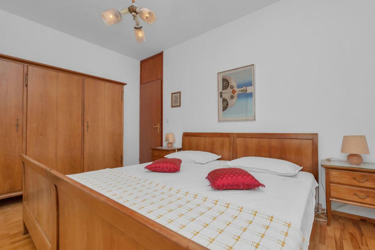Tihana Makarska Bagian luar foto